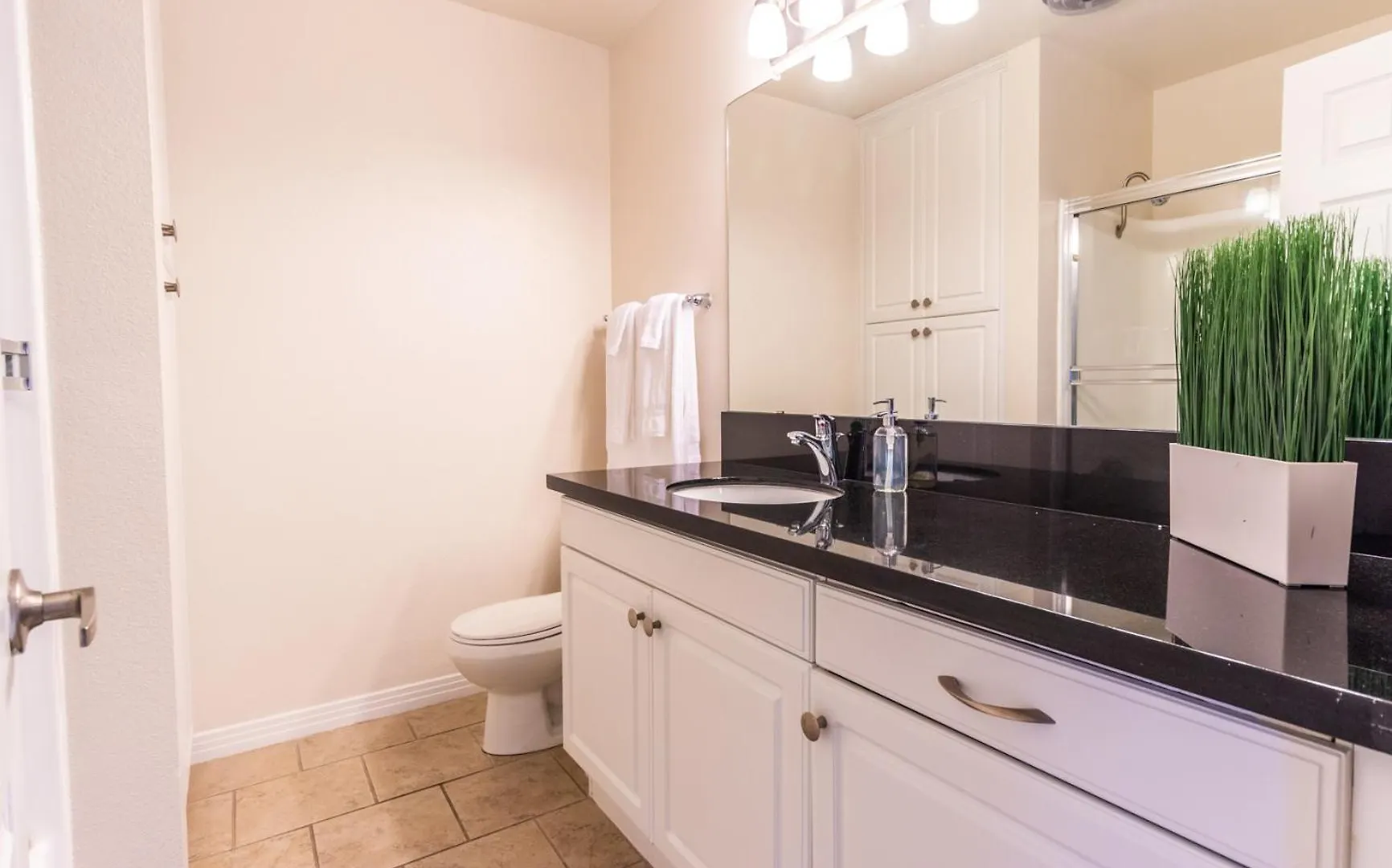 Brigth 4Bd 2Bth Apt Near Venice Beach! Los Angeles 0*,  United States